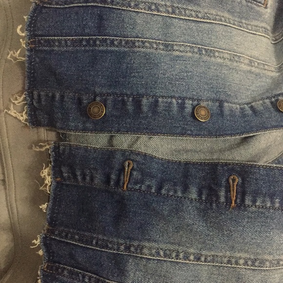 Super stylish rough cut jean jacket - Picture 6 of 6